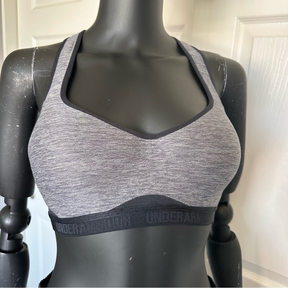 Under Armour Women's Heathered Gray 34B Sports Bra Hooks Adjustable